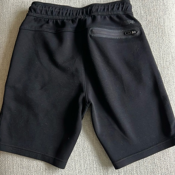 AE 24/7 8" Jogger Short - Picture 2 of 5
